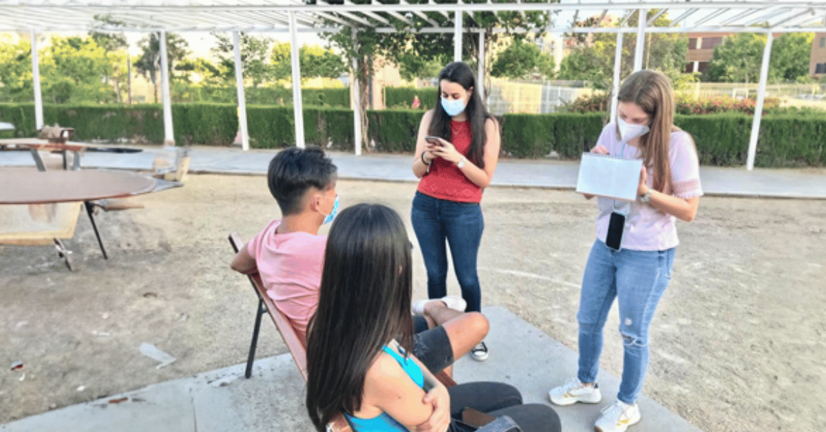 Encuestas y Jóvenes